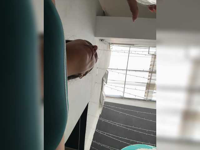 APRILHILL's BongaCams show and profile