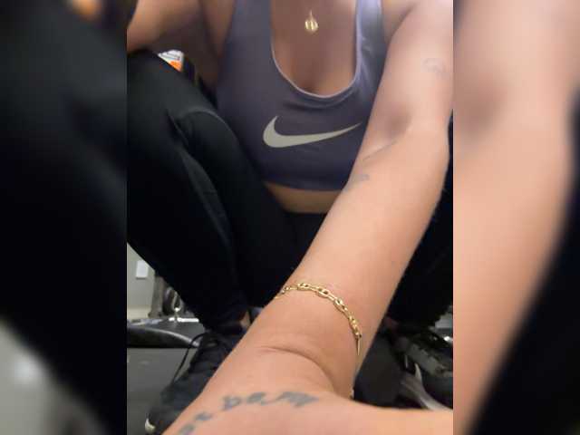 APRILHILL's BongaCams show and profile