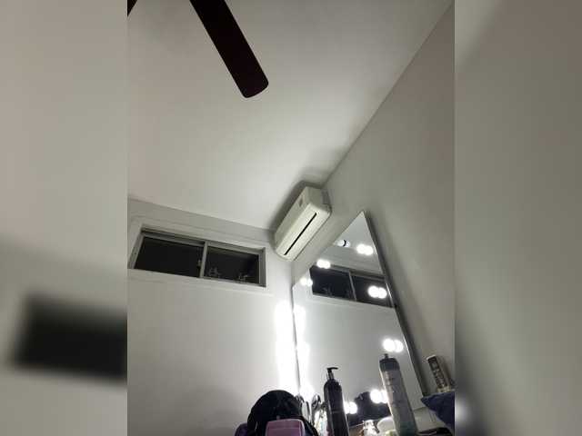 APRILHILL's BongaCams show and profile