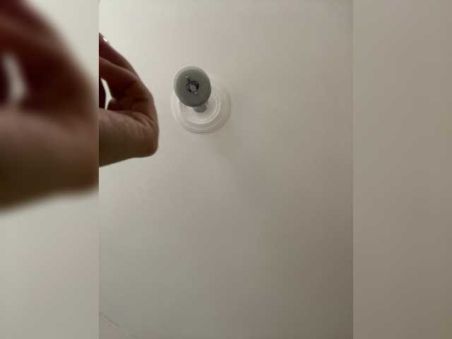 APRILHILL live cam profile