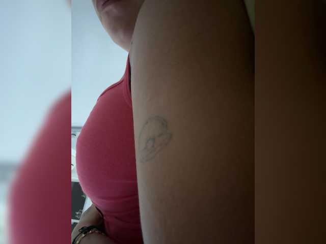 APRILHILL's BongaCams show and profile