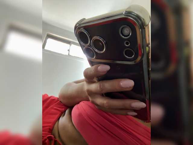 APRILHILL's BongaCams show and profile