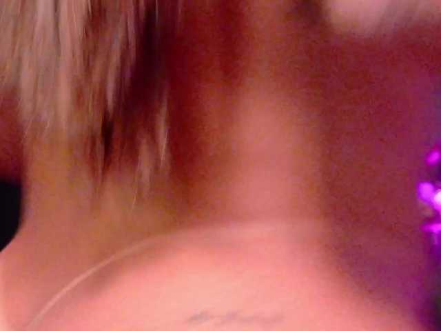 APRILHILL's BongaCams show and profile