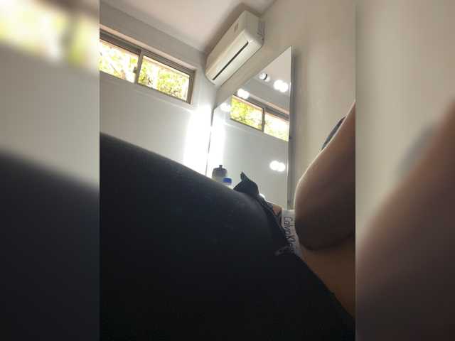 APRILHILL's BongaCams show and profile