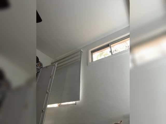 APRILHILL's BongaCams show and profile