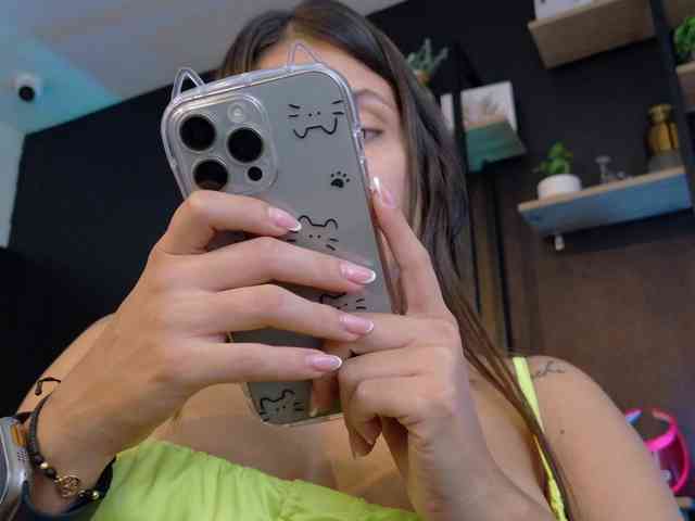 NathalieSwan webcam