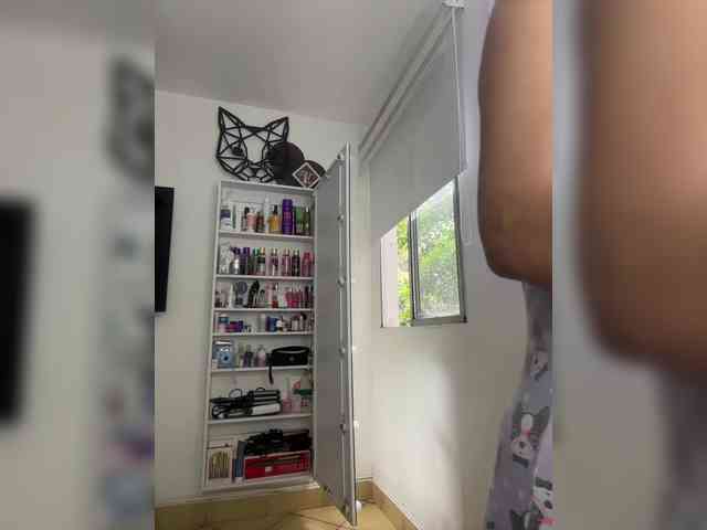 NathalieSwan webcam