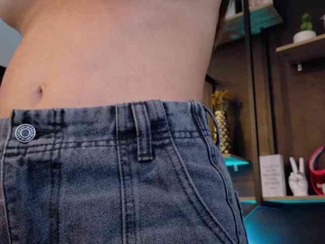 online cam APRILHILL