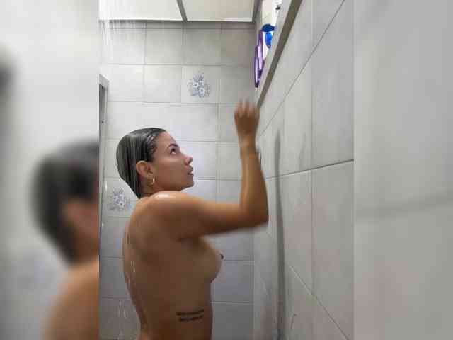 NathalieSwan webcam