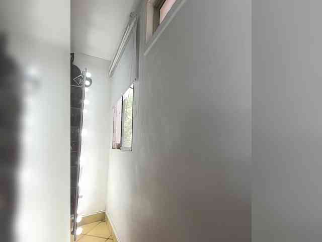 NathalieSwan webcam