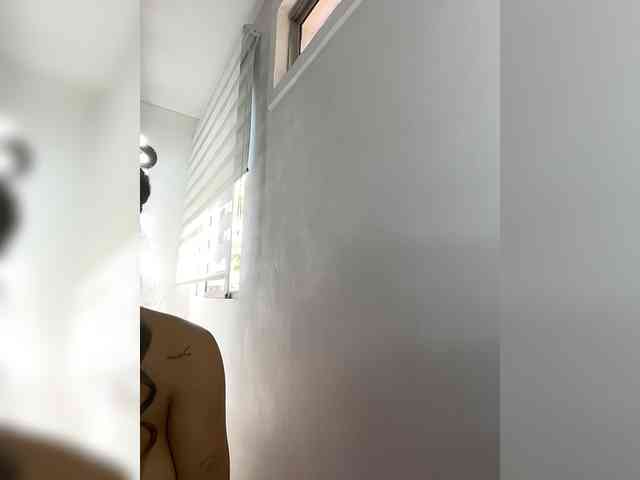 NathalieSwan webcam