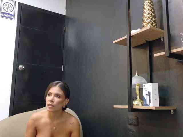 NathalieSwan webcam