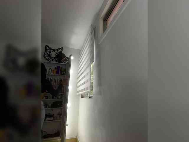 NathalieSwan webcam