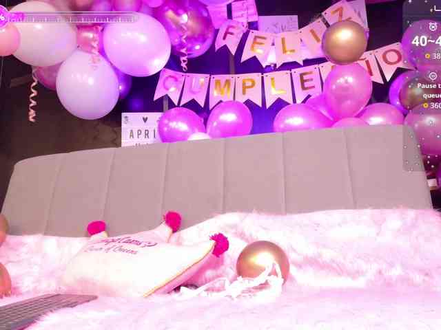 APRILHILL Live Webcam on BongaCams