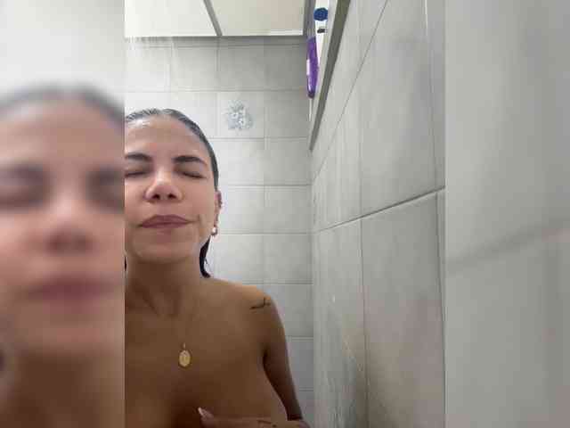 NathalieSwan webcam