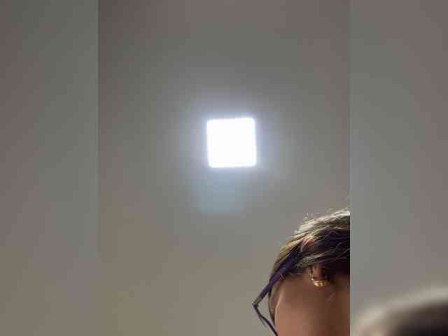 chat gratis APRILHILL