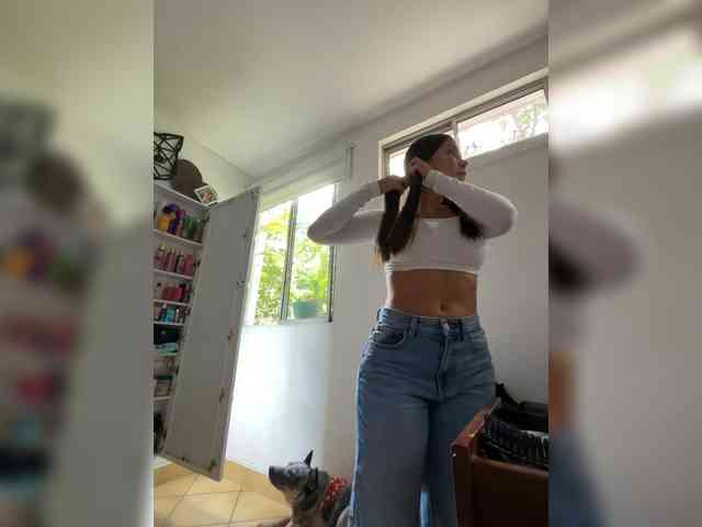 APRILHILL Live Webcam on BongaCams