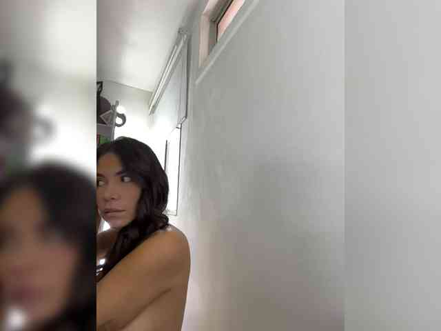NathalieSwan webcam