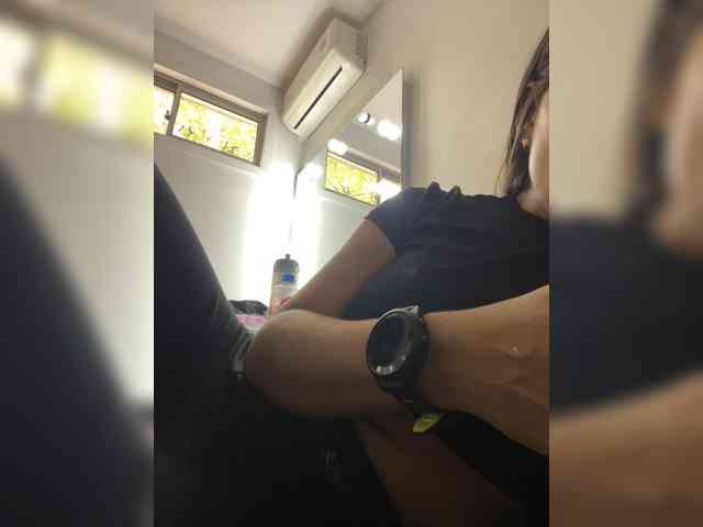 APRILHILL Live Webcam on BongaCams