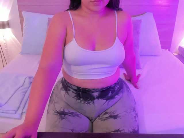 izaro22's BongaCams show and profile