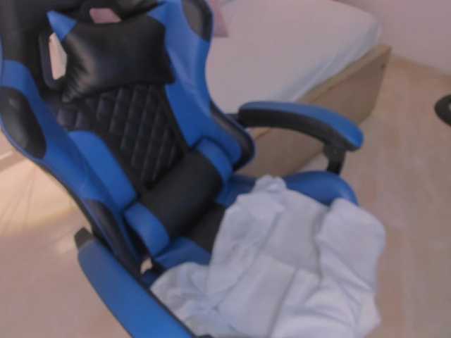 izaro22's BongaCams show and profile