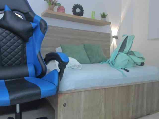 izaro22 Live Webcam on BongaCams