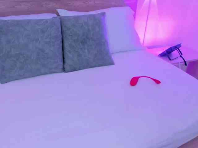 izaro22 Live Webcam on BongaCams