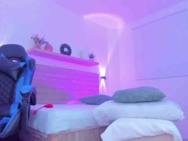 izaro22 Live Webcam on BongaCams