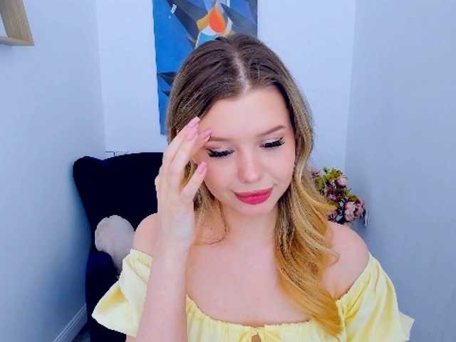 GlamorousGirl's BongaCams show and profile