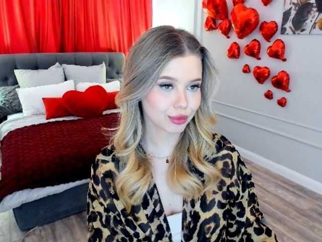 GlamorousGirl's BongaCams show and profile