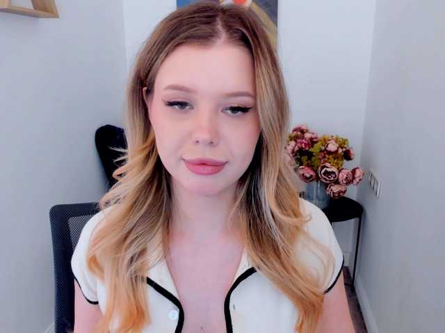 GlamorousGirl's BongaCams show and profile