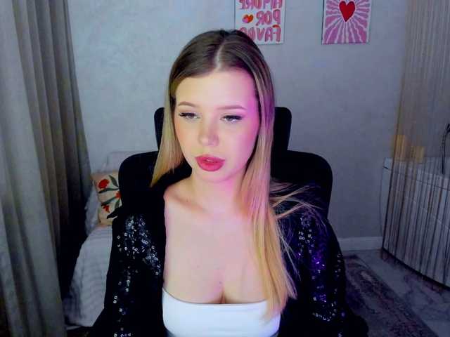 GlamorousGirl's BongaCams show and profile