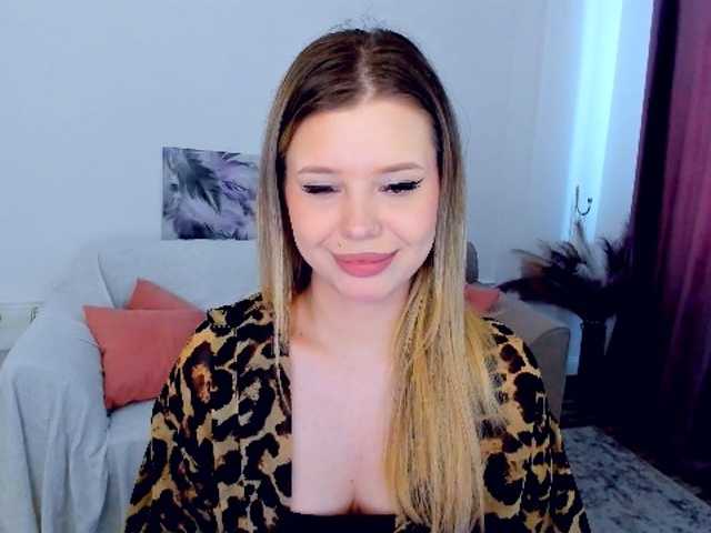 GlamorousGirl's BongaCams show and profile