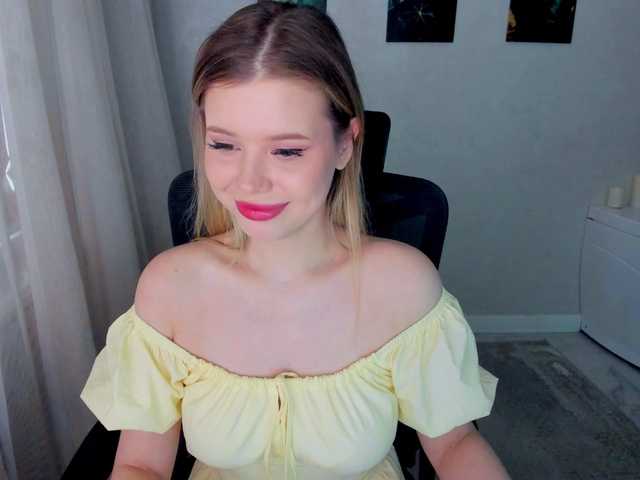 GlamorousGirl's BongaCams show and profile