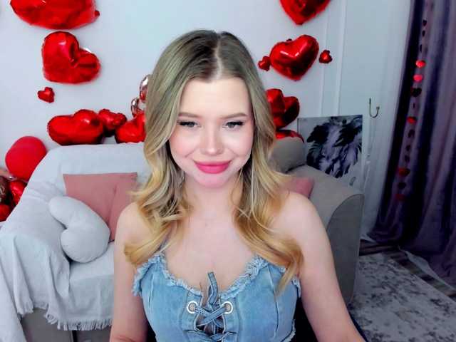 GlamorousGirl's BongaCams show and profile