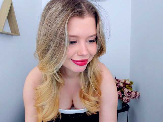 GlamorousGirl's BongaCams show and profile