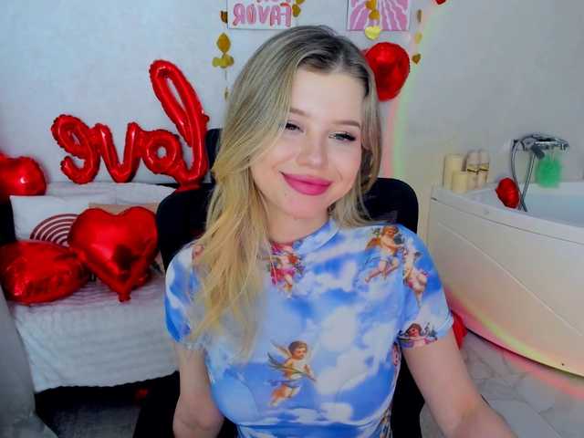 GlamorousGirl's BongaCams show and profile