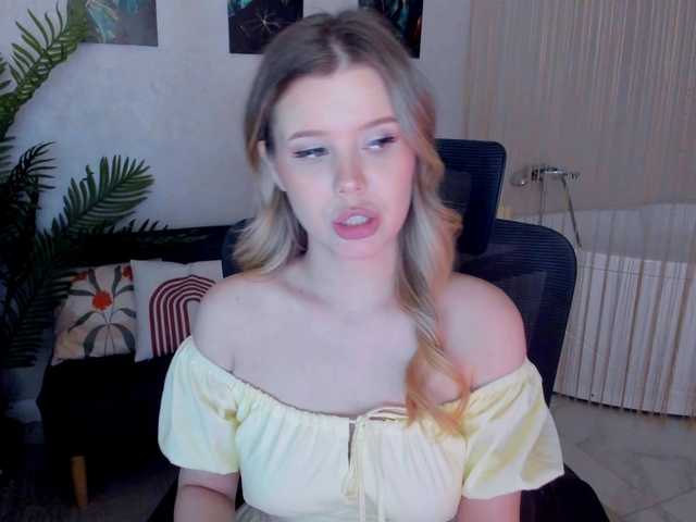 GlamorousGirl's BongaCams show and profile