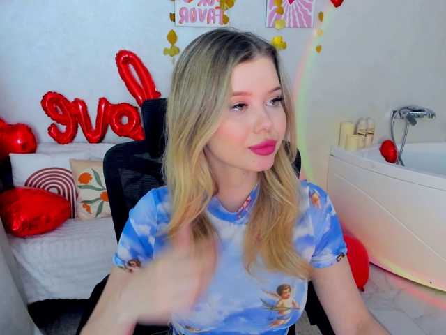 GlamorousGirl's BongaCams show and profile