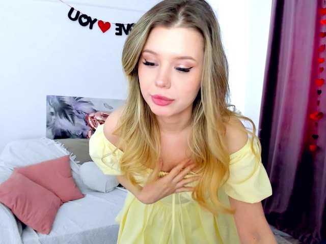 GlamorousGirl's BongaCams show and profile