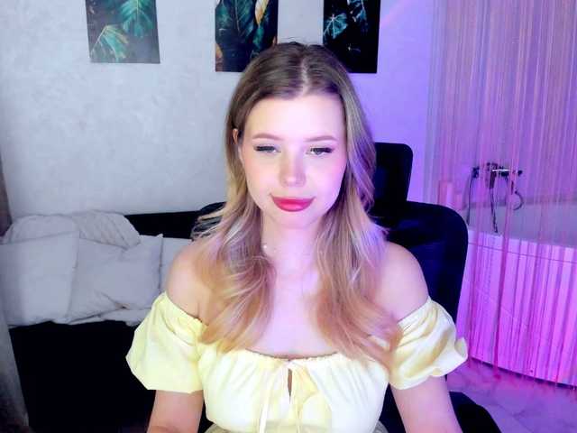 GlamorousGirl's BongaCams show and profile