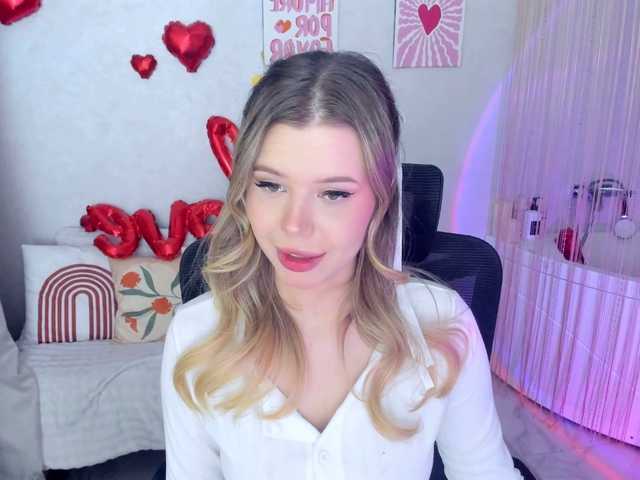 GlamorousGirl's BongaCams show and profile