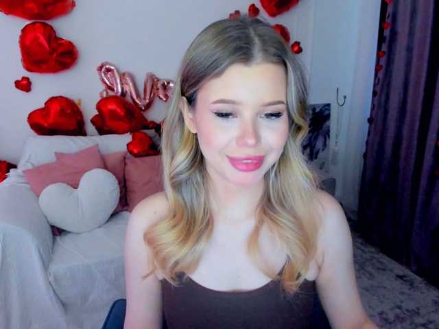 GlamorousGirl's BongaCams show and profile
