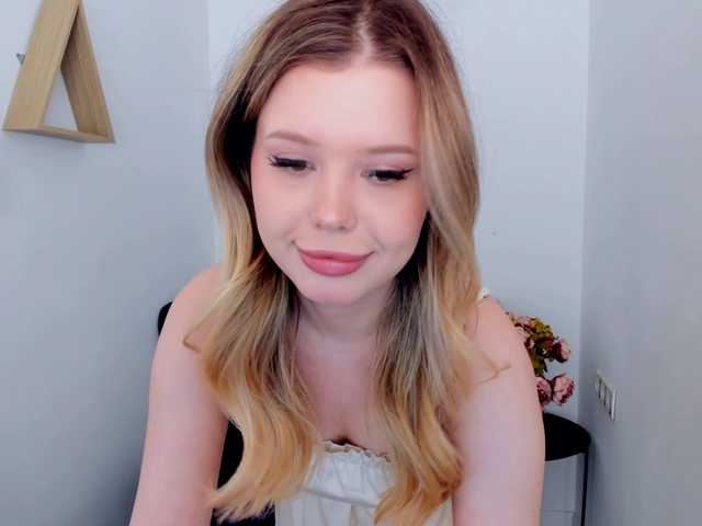 GlamorousGirl's BongaCams show and profile