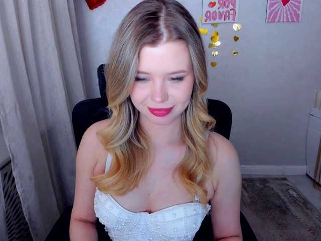 GlamorousGirl's BongaCams show and profile