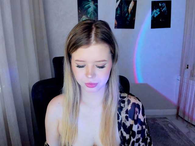 GlamorousGirl's BongaCams show and profile