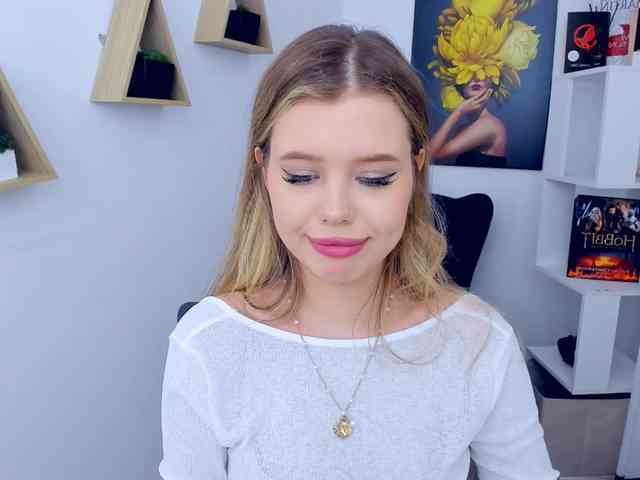 GlamorousGirl webcam