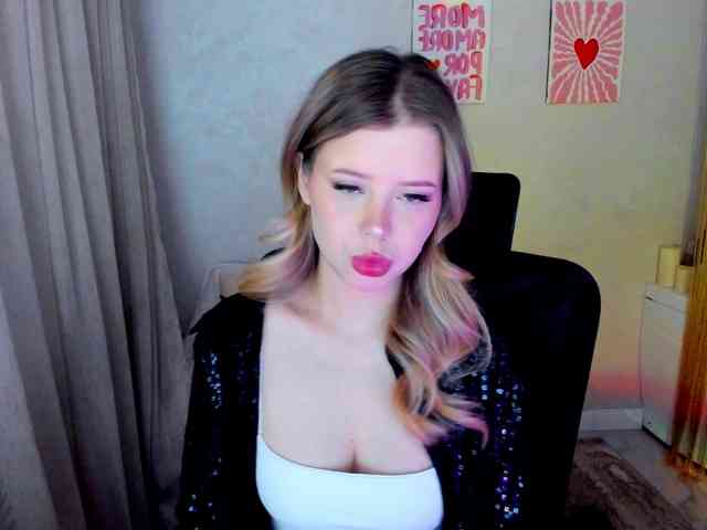 GlamorousGirl webcam