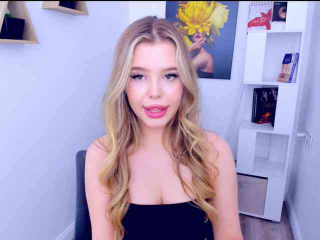 GlamorousGirl webcam
