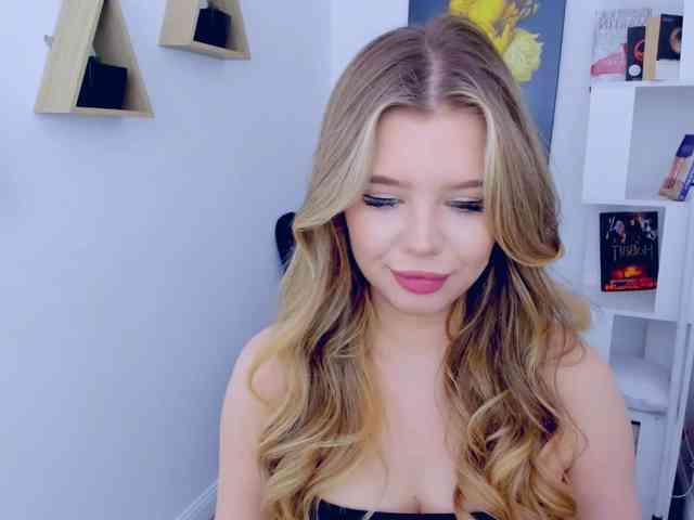 GlamorousGirl webcam